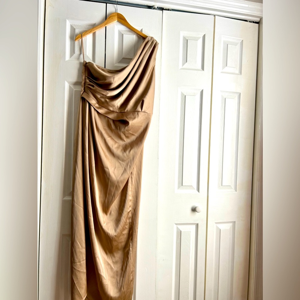 One-shoulder tan dress